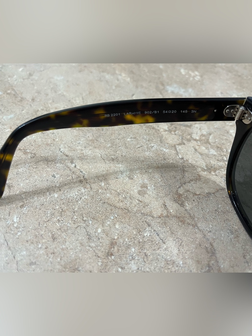 Ray-Ban Laramie tortoise sunglasses - Picture 5 of 16